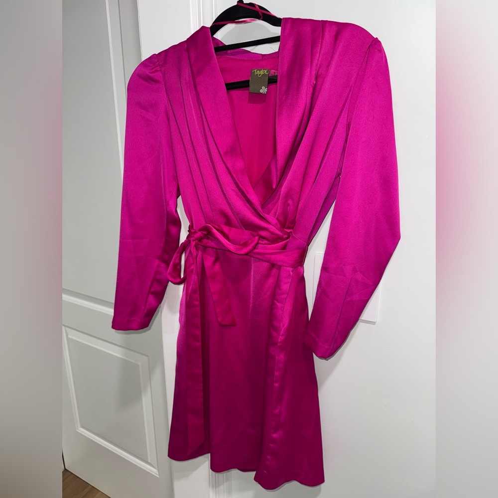Elegant Fuchsia Satin Dress